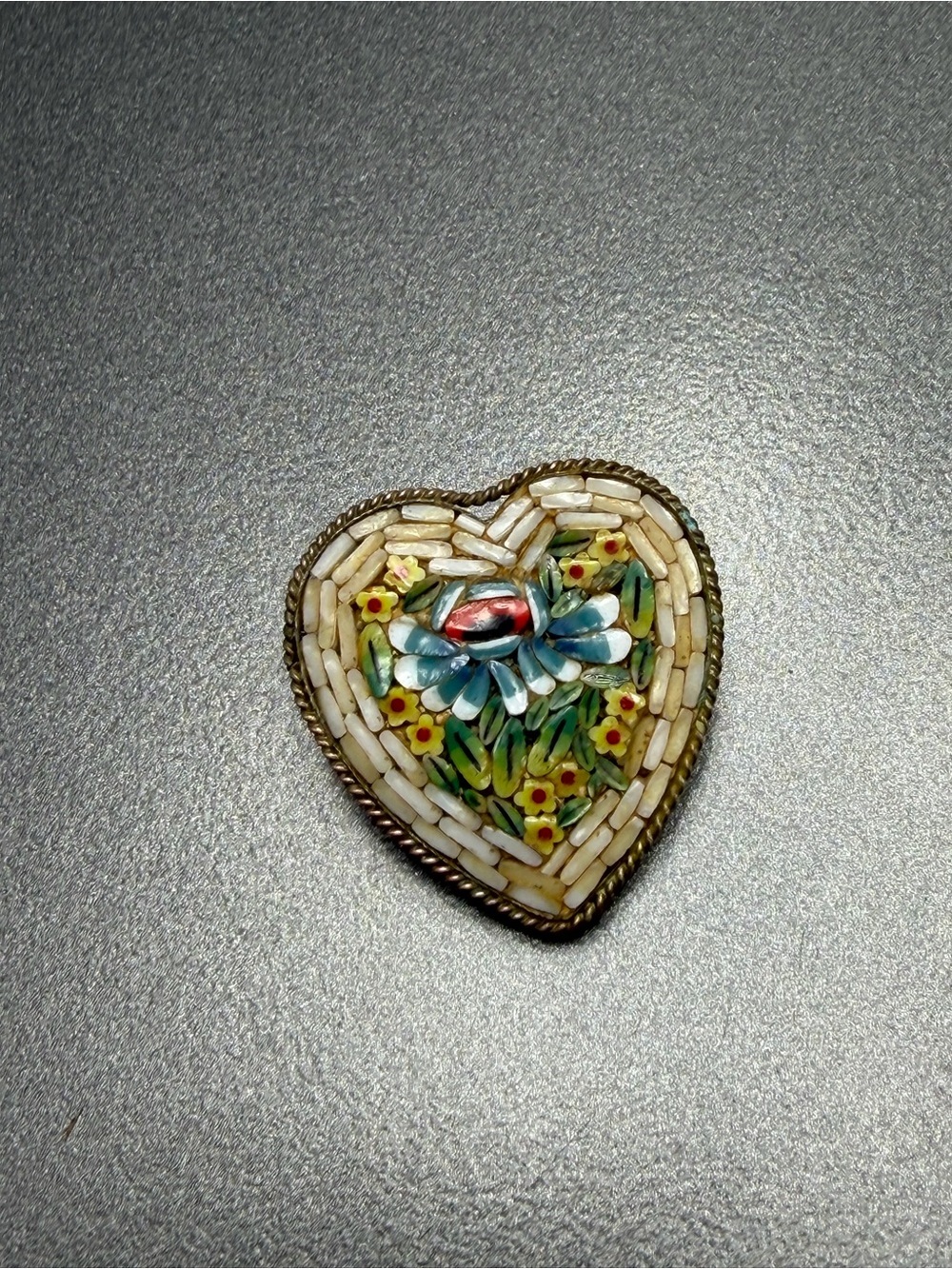 🙈2/$40 Vintage Heart Micro-Mosaic Brooch in Cream and Multicolor